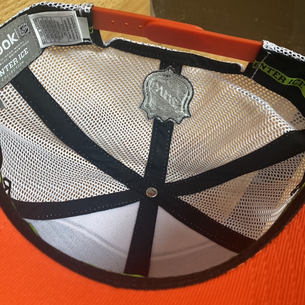 Philadelphia Flyers Snapback Hat By Reebok - Picture 4 of 5
